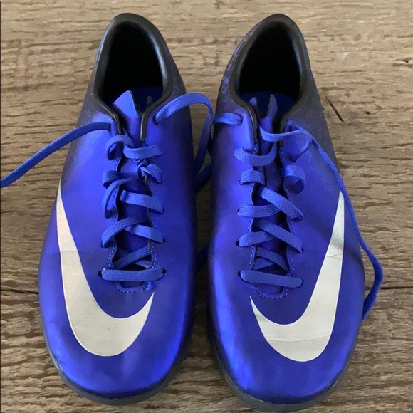 indoor soccer shoes youth cr7